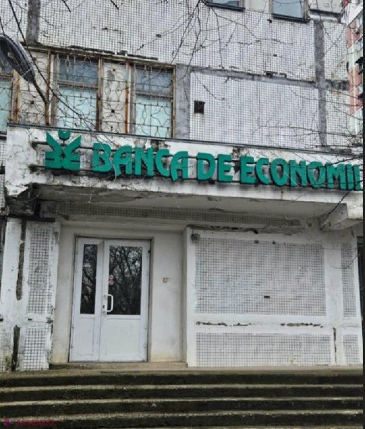 Încă două persoane acuzate de spălare de bani și escrocherie la Banca de Economii, în instanță: Prejudiciu de 4,4 milioane de lei prin credite luate în 2011
