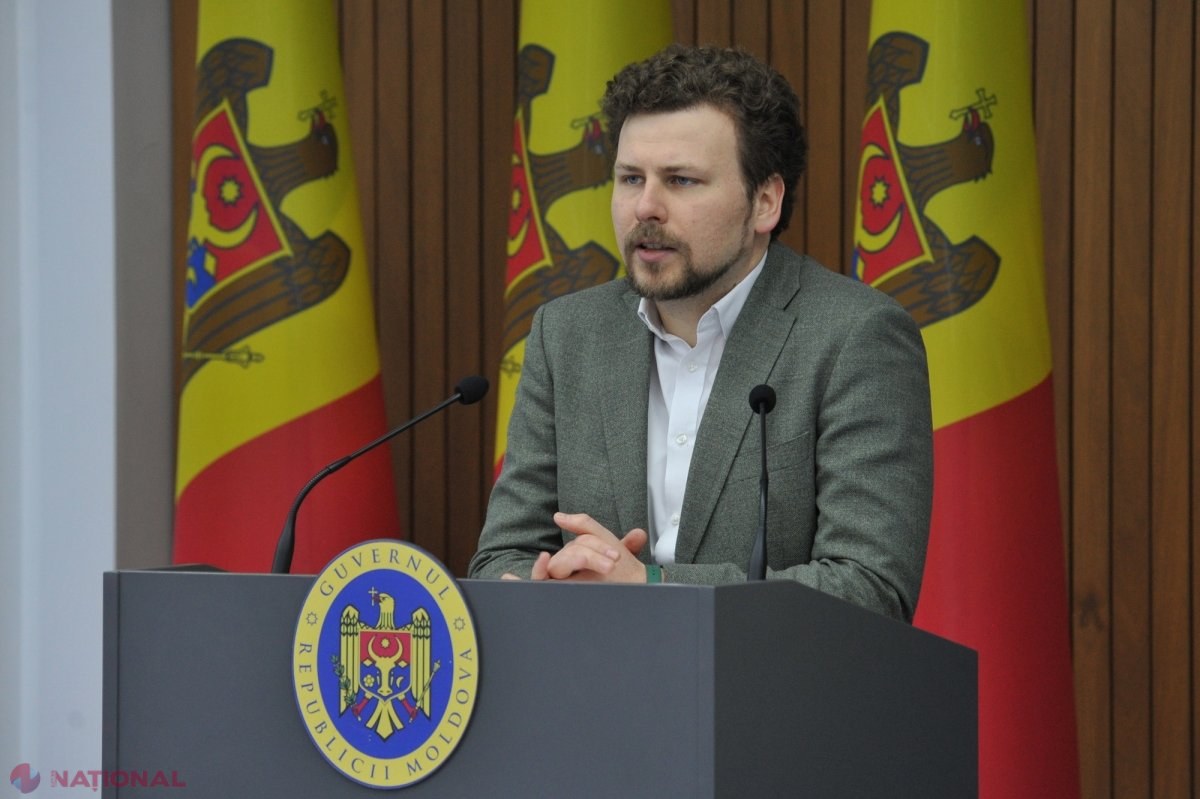Ministrul Perciun e determinat să pună PUNCT practicii implicării reprezentanților sistemului educațional în activități de PARTID: „Unii educatori au fost impuși să împartă materiale în corturile MAN sau să participe la manifestații electorale”