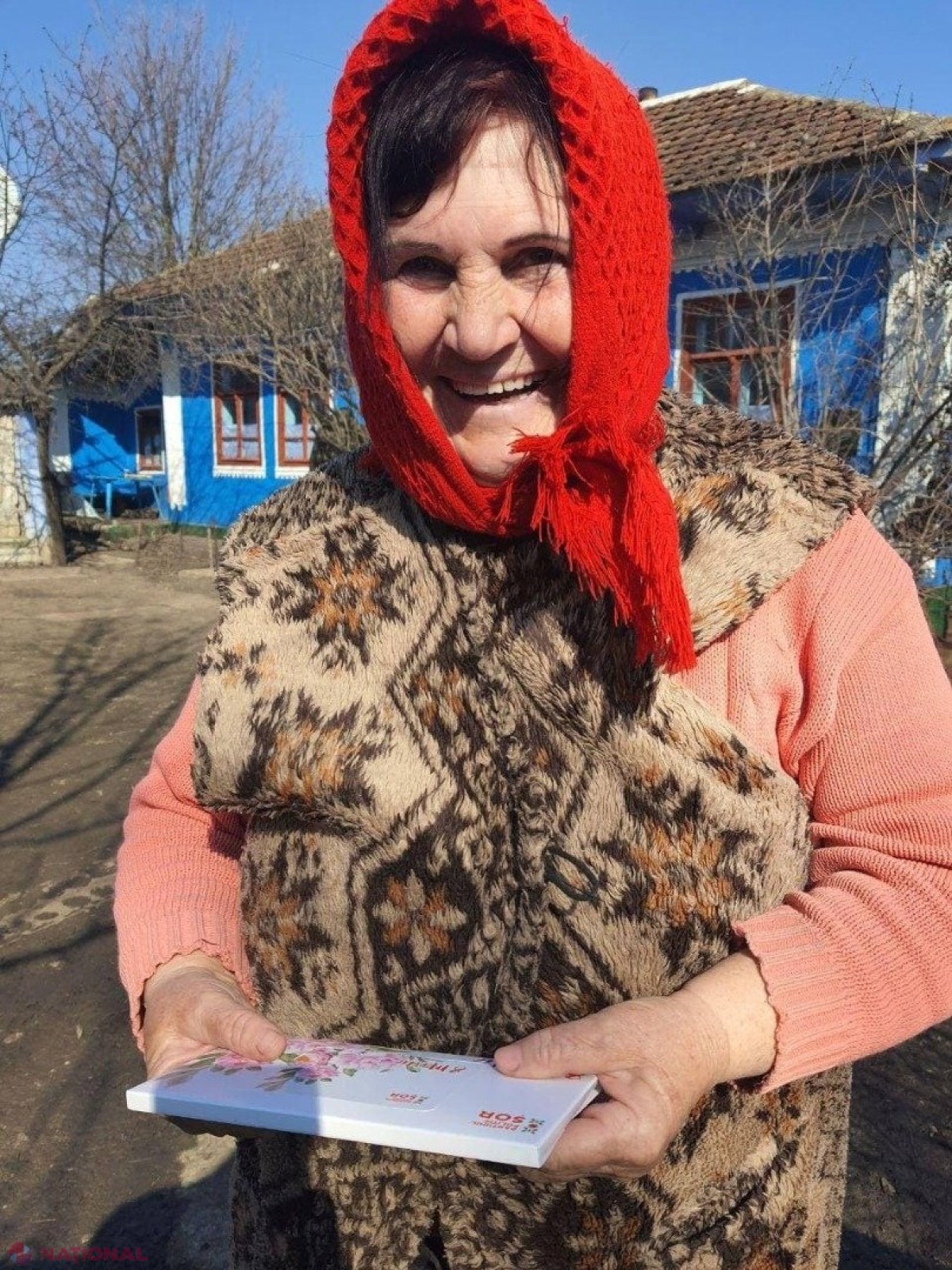 FOTO // Urări de bine și mii de flori au fost împărțite femeilor din orașul și raionul Orhei, precum și în alte localități din țară, de către echipa lui Ilan Șor