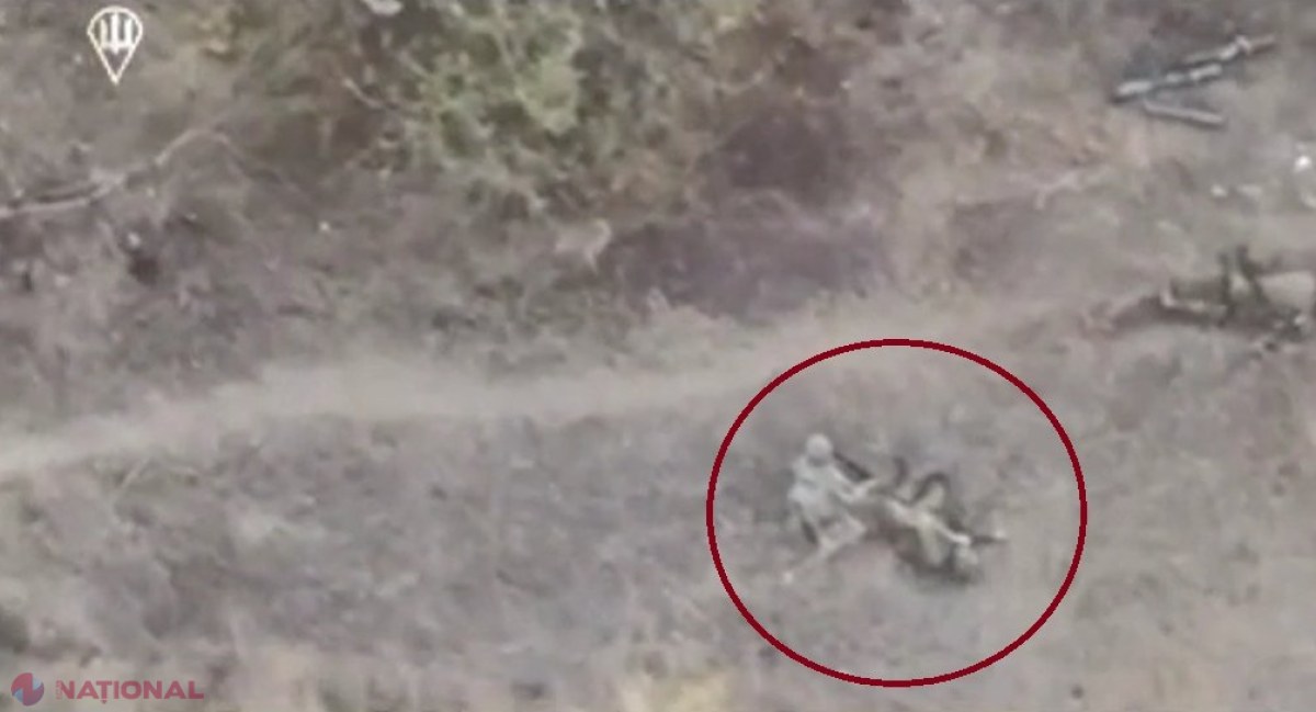 VIDEO // Rușii se UCID între ei în Ucraina. Momentul în care un soldat rus rănit este LICHIDAT de un „camarad”, după care este buzunărit. Zicala „rușii nu îi abandonează pe ai lor” a fost reinterpretată: „Rușii îi lichidează și îi jefuiesc pe ai lor
