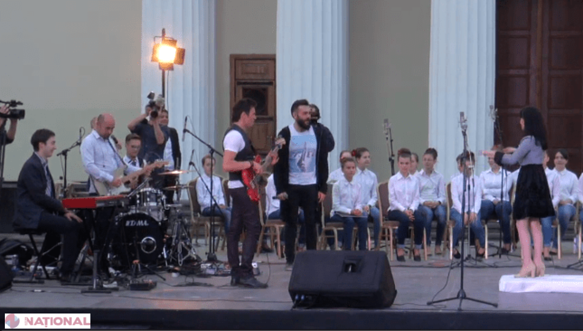 Funcționarii electorali „s-au dat în SPECTACOL”. Vezi ce eveniment au organizat