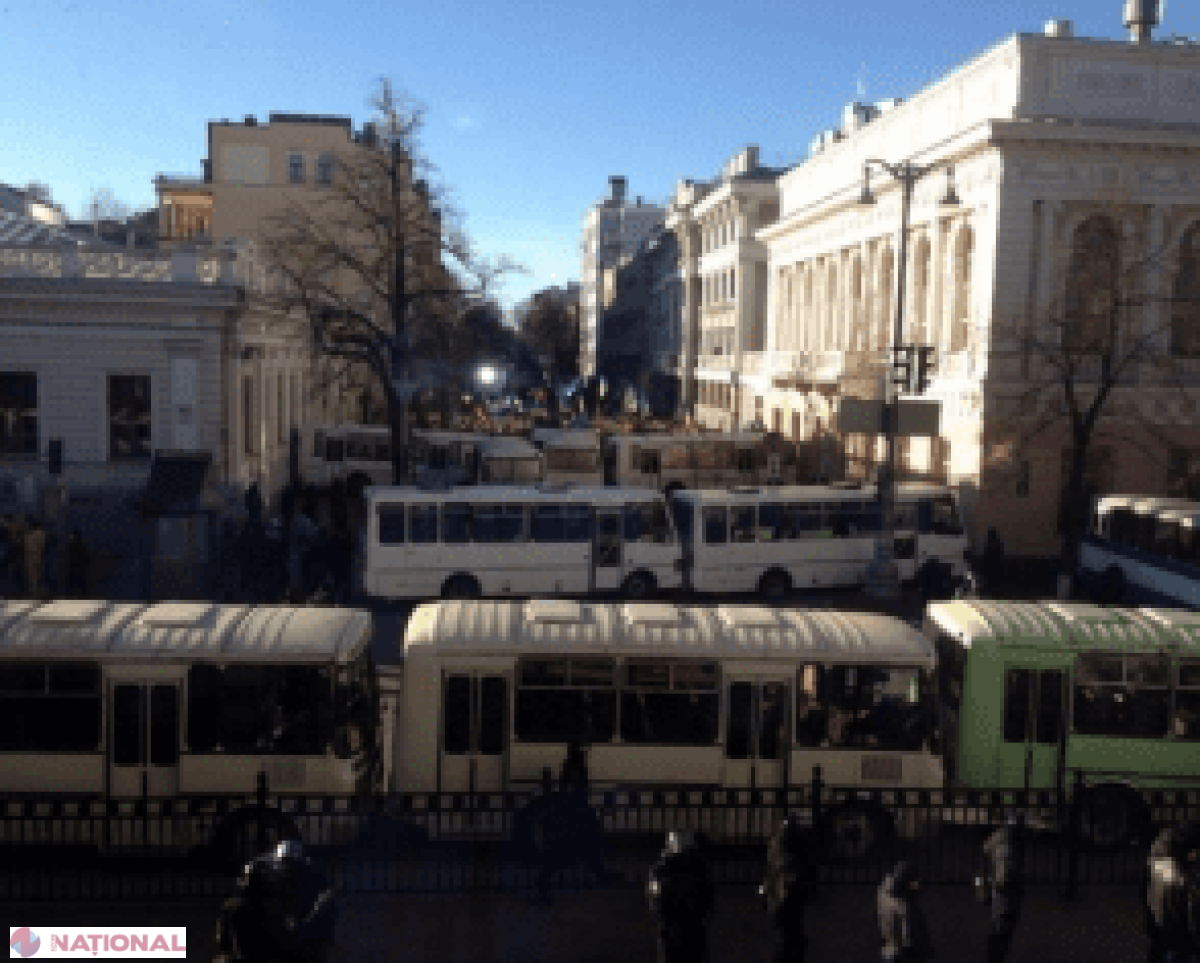 Violențe la Kiev // Rada Supremă, înconjurată de protestatari