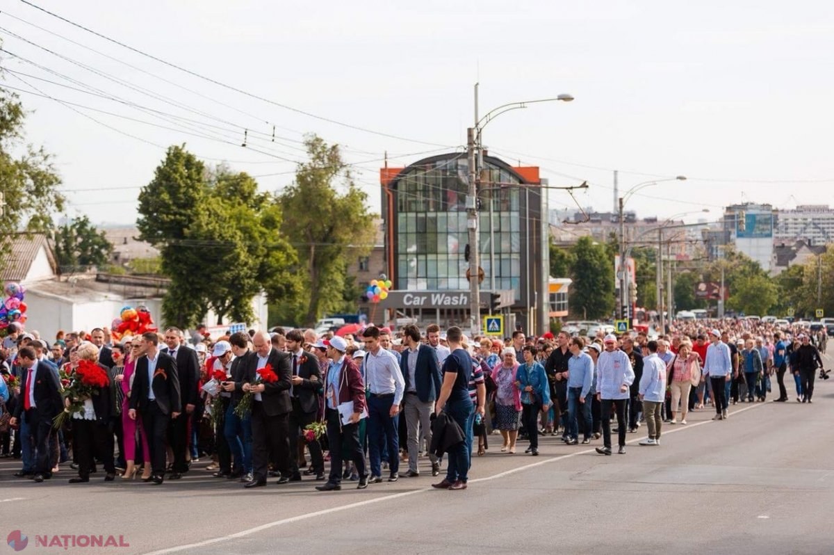 FOTO // Mii de simpatizanți ai Partidului „ȘOR” au organizat un MARȘ cu prilejul zilei de 9 mai