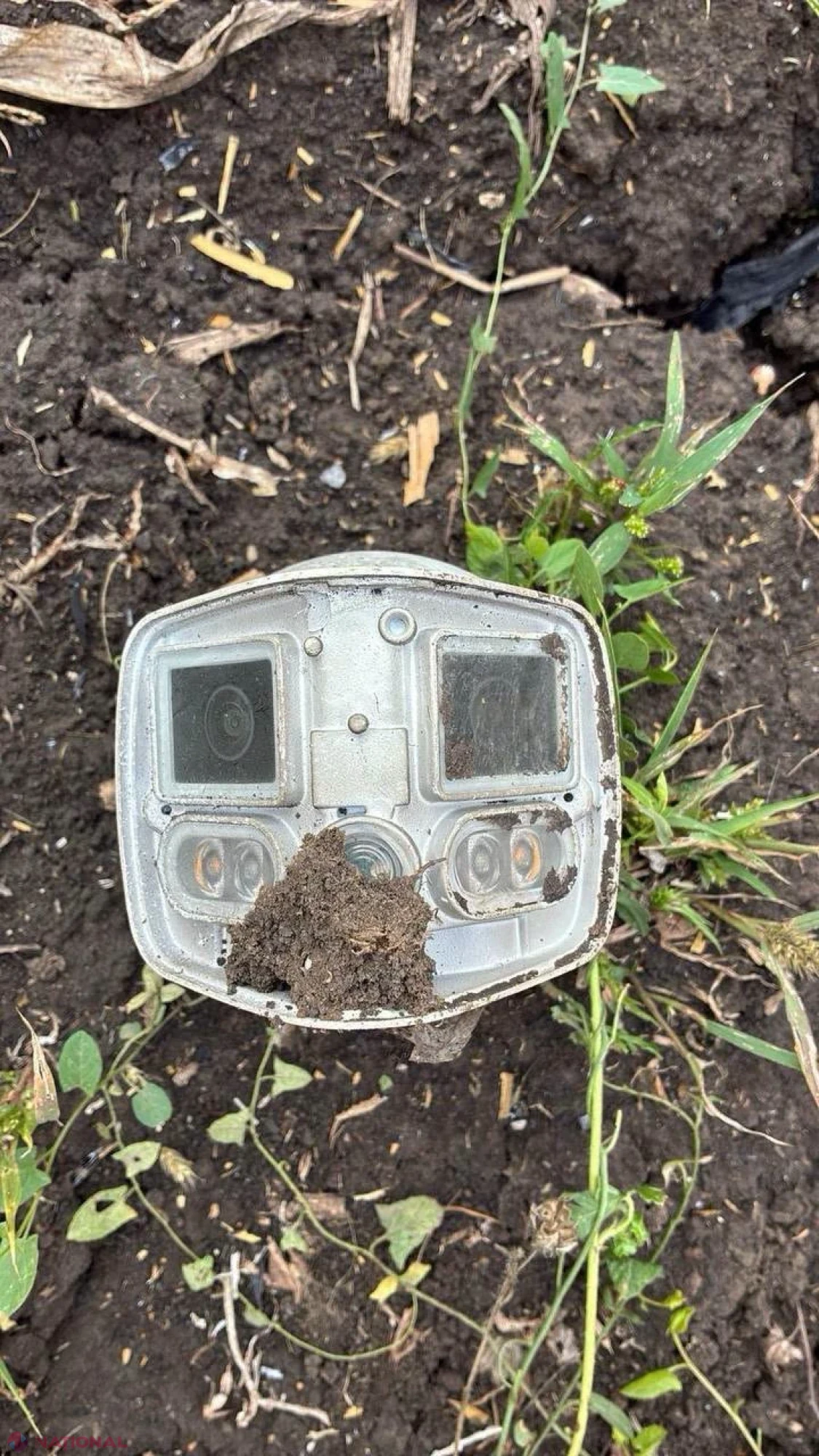 Imagini EXCLUSIVE de la Florești // SPIONAJ aerian peste R. MOLDOVA din partea Rusiei. Drona rusească prăbușită la Florești avea cameră de supraveghere. Aparatul de zbor s-a lovit de un copac și a explodat