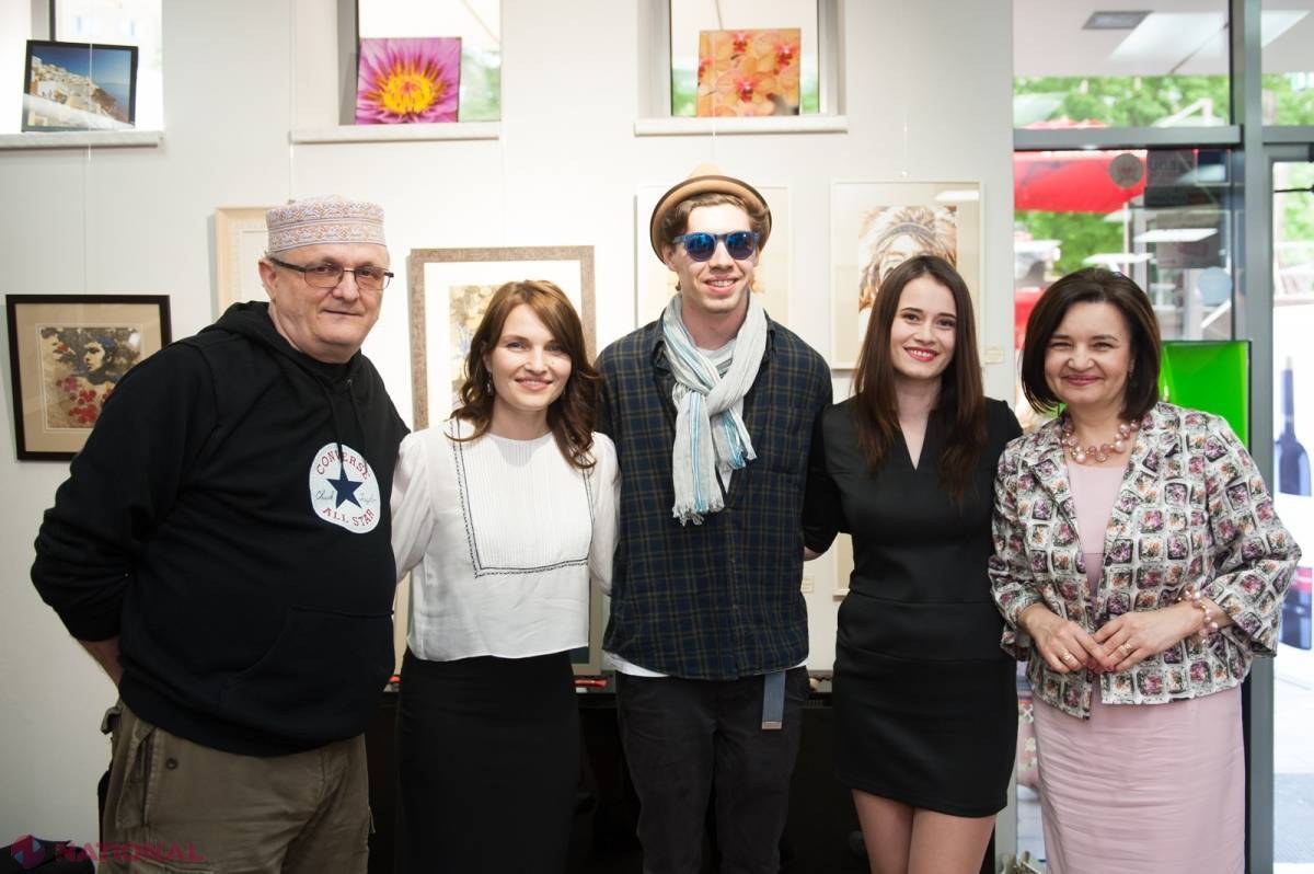 FOTO // Cafea și vin la o expoziție NETRADIȚIONALĂ în Chișinău