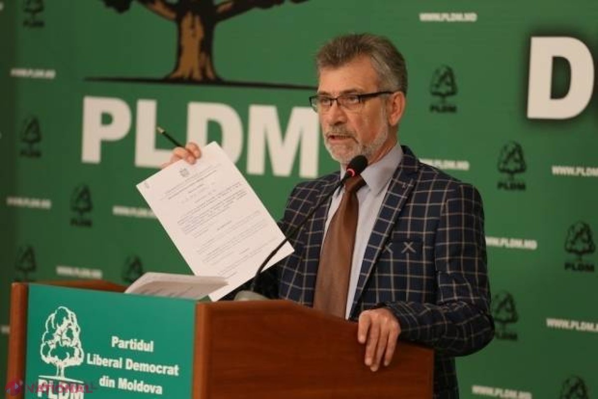 Un an de activitate a Guvernului Filip: „Cea mai RUȘINOASĂ învestire, la miez de noapte, în secret...”