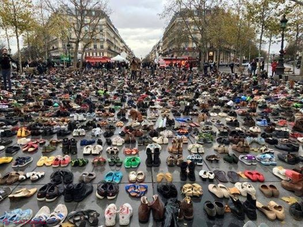 PROTEST la Paris. MII de perechi de pantofi au ÎNLOCUIT manifestația anulată