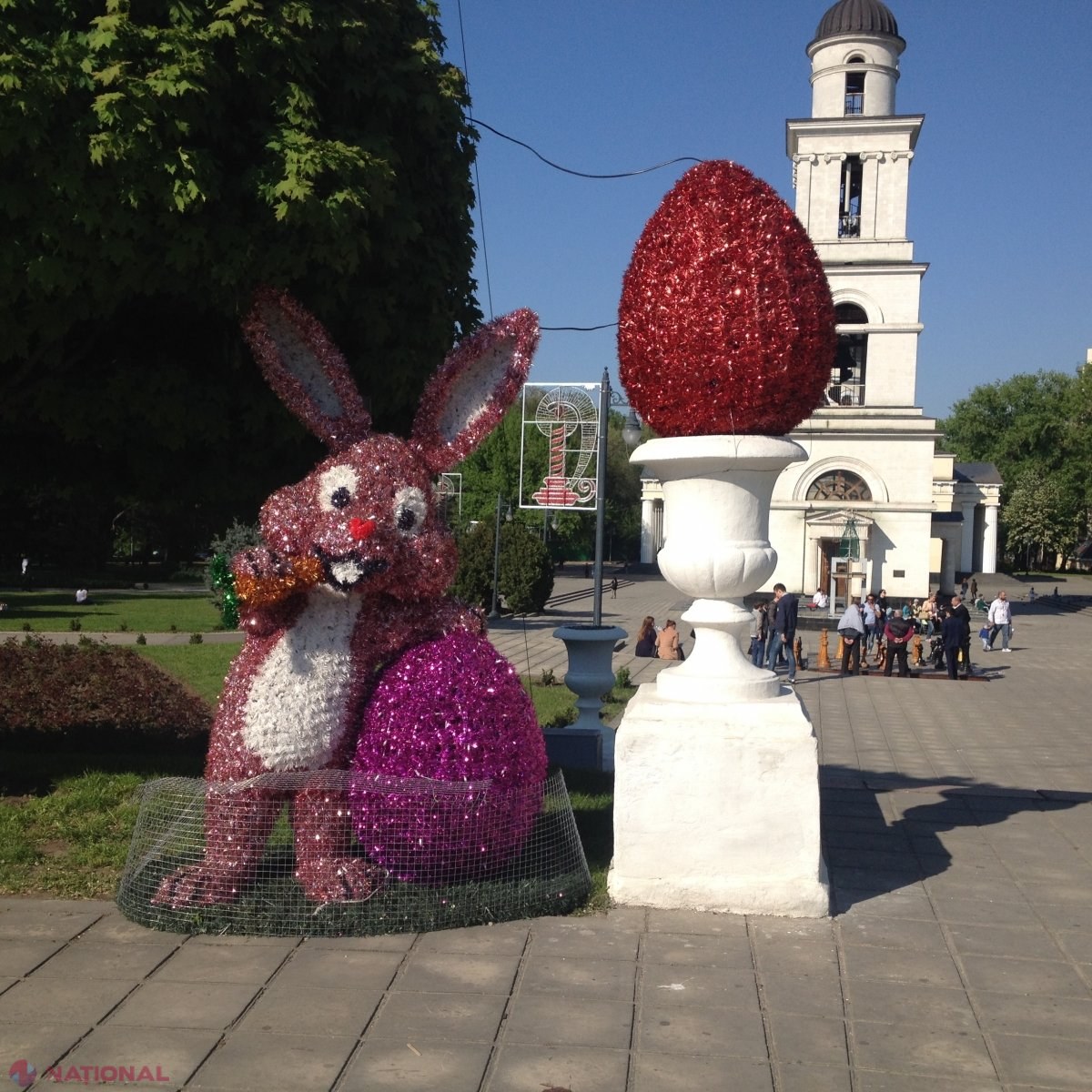 Fără decorațiuni de Paște în centrul Chișinăului? Silvia Radu: „Nu-mi vorbiți de rugăciuni pe morminte”