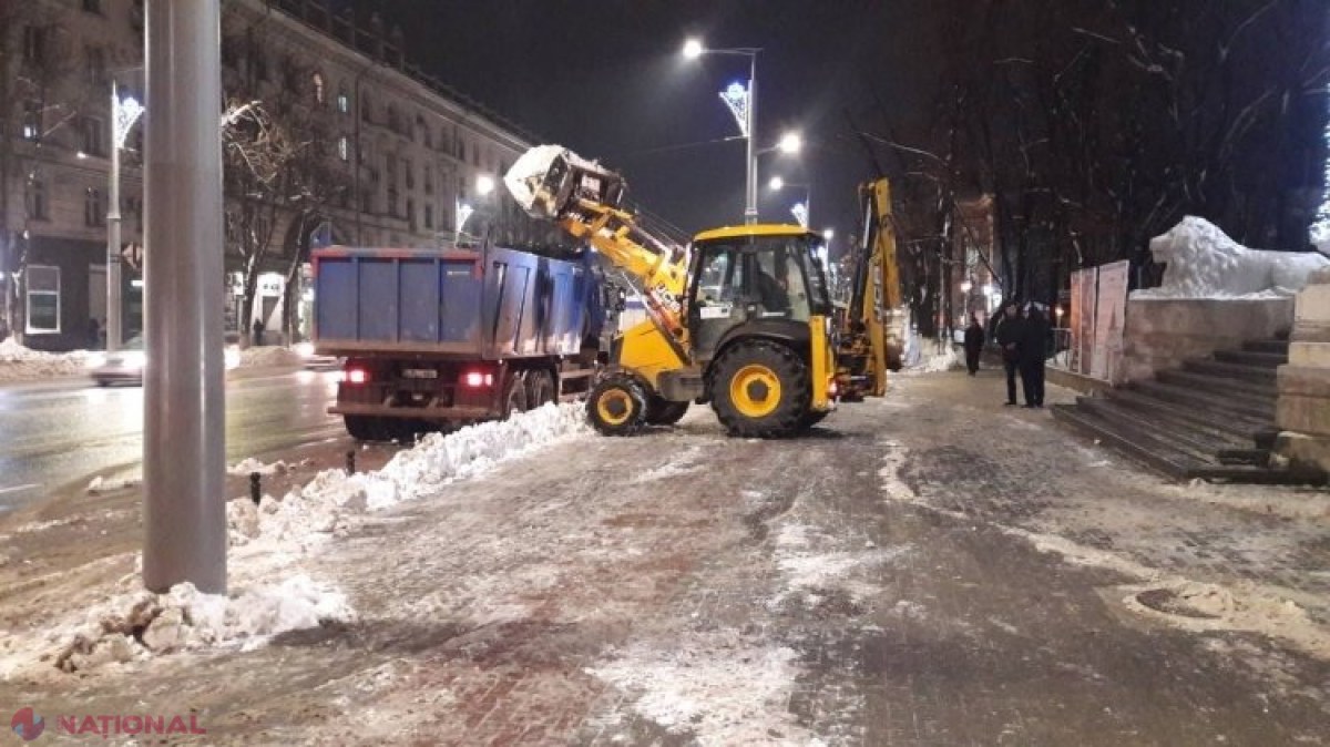 ANUNȚ pentru șoferi: NU parcați mașinile pe aceste străzi din Chișinău! Ce vrea să facă Primăria la noapte 