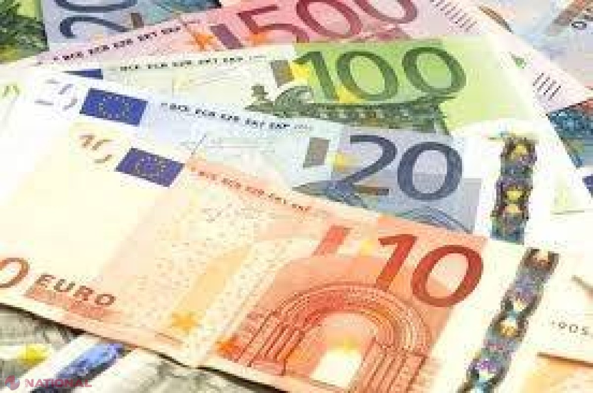 Moldovean REȚINUT în România după ce a dat mită 7 500 de euro. Un polițist de la noi, IMPLICAT în schemă