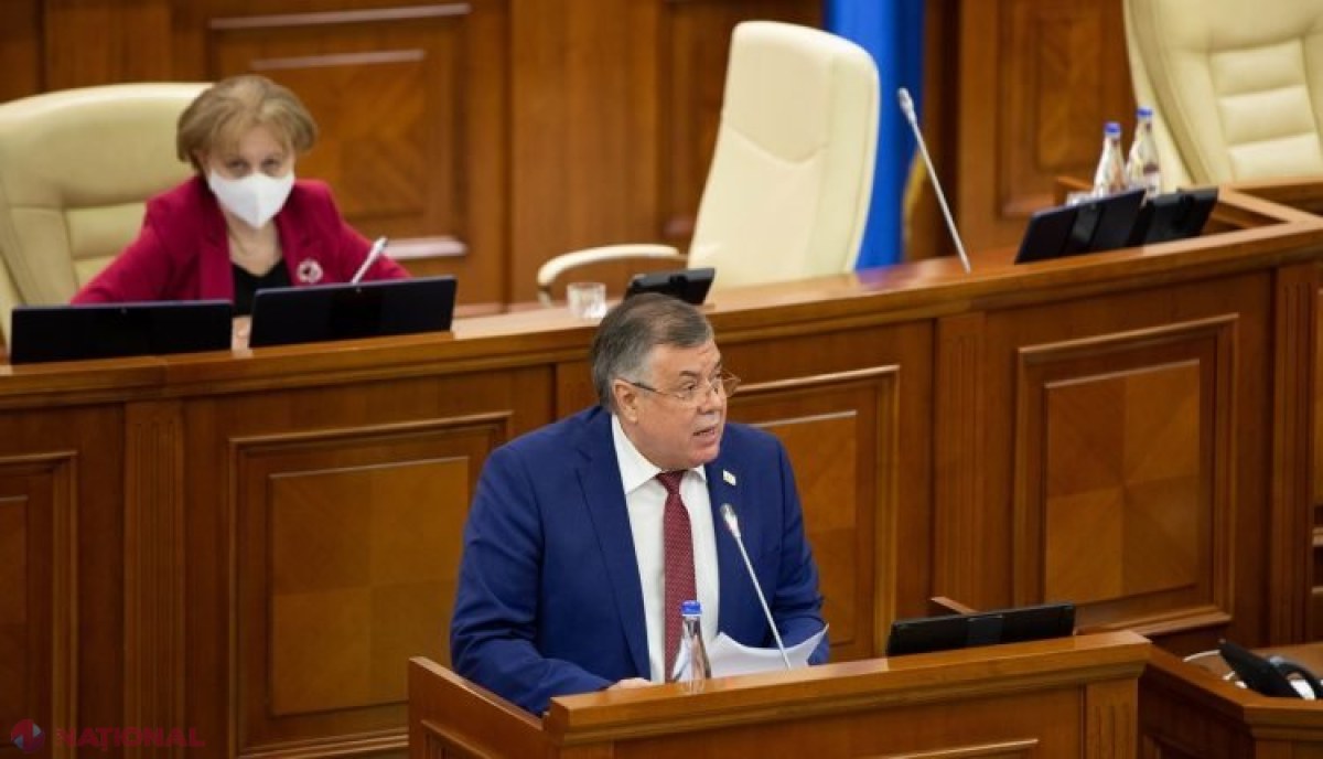NOU // Titularii pașapoartelor diplomatice vor fi obligați să predea actele la MAEIE în decurs de maximum cinci zile de la pierderea dreptului de a le deține