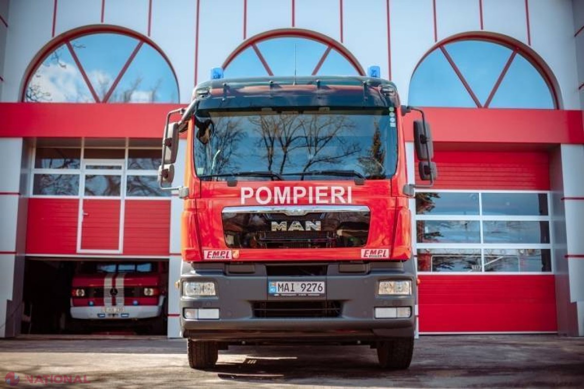 INCENDIU la Buiucani: Un bărbat a ajuns la spital