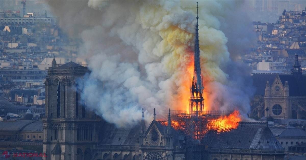 FOTO // Primele IMAGINI din interiorul Catedralei Notre-Dame, după incendiul devastator: MIRACOL pentru cele două simboluri ale creştinătăţii. Ce s-a întâmplat cu altarul şi crucea
