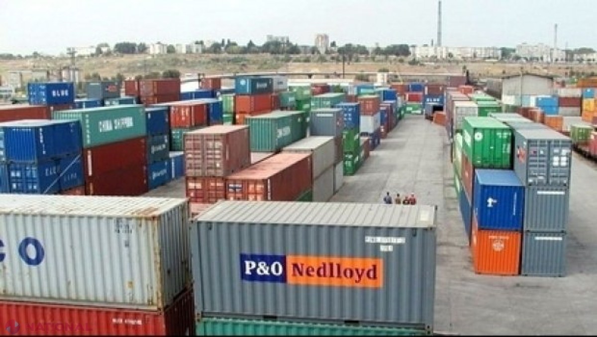 A început RĂZBOIUL comercial dintre SUA şi China. Noile taxe vamale ale SUA pentru importurile chineze au intrat în vigoare  