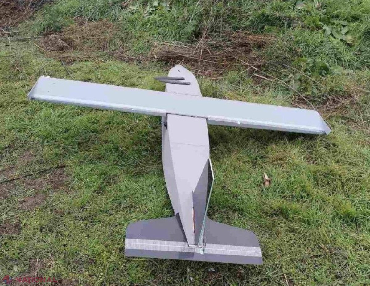 O dronă care ar fi fost lansată de armata Federației Ruse asupra Ucrainei a căzut la Fârlădeni, raionul Căușeni. Aparatul de luptă a fost găsit de un sătean
