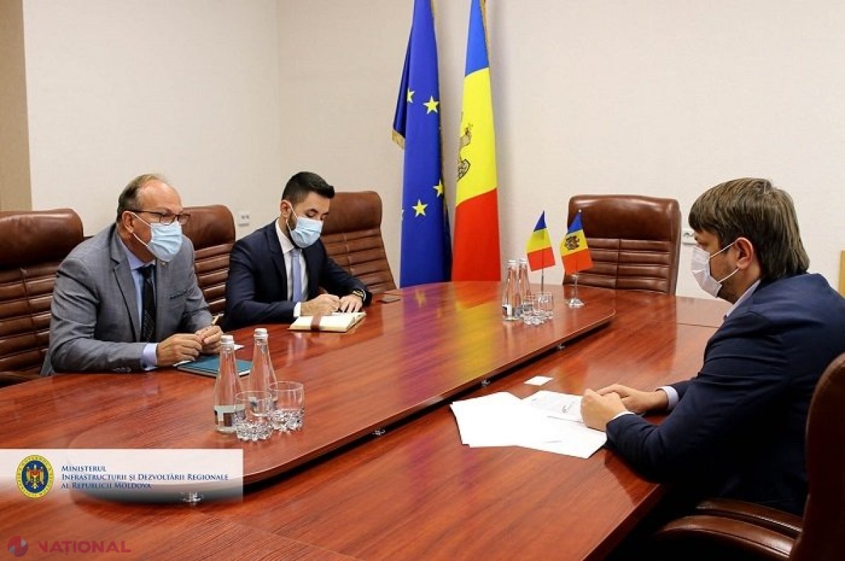 Proiectele comune moldo-române privind infrastructura energetică și de comunicații, a drumurilor, de apă și canalizare, discutate de către ministrul Andrei Spînu și Ambasadorul Daniel Ioniță