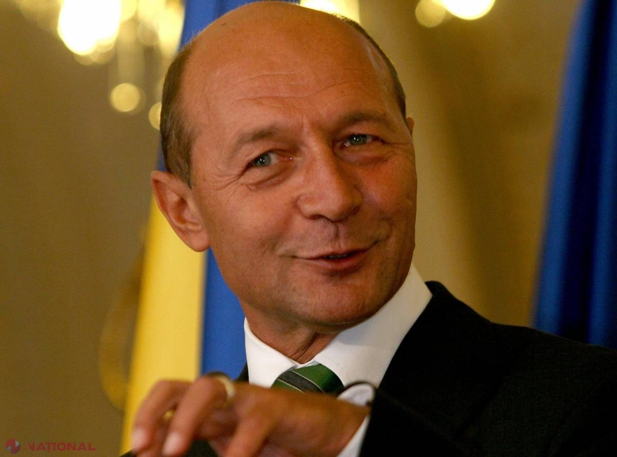 FOTO Traian Băsescu a postat poze cu nepoțica sa și a scris: „Alături de președintele nostru”