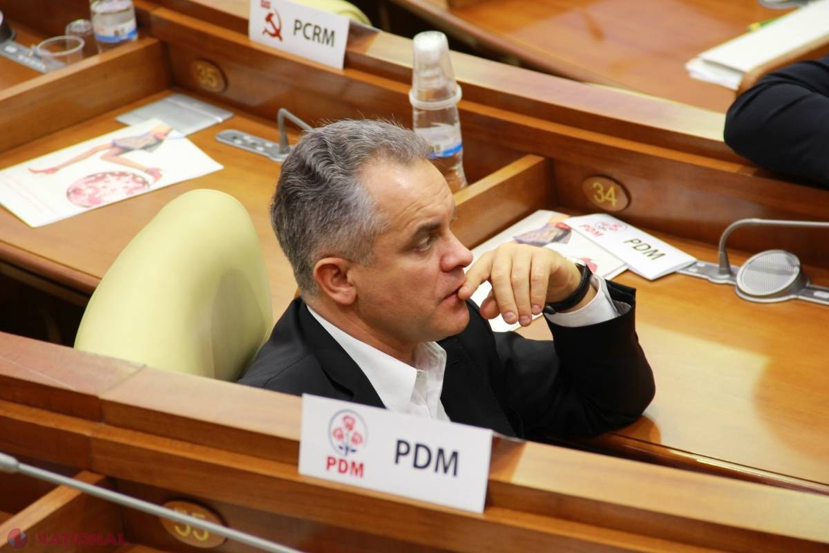 OPINIE // „Plahotniuc are cinci variante pentru a acționa. Poate ajunge la ÎNCHISOARE la primăvară sau în toamna anului 2016” 