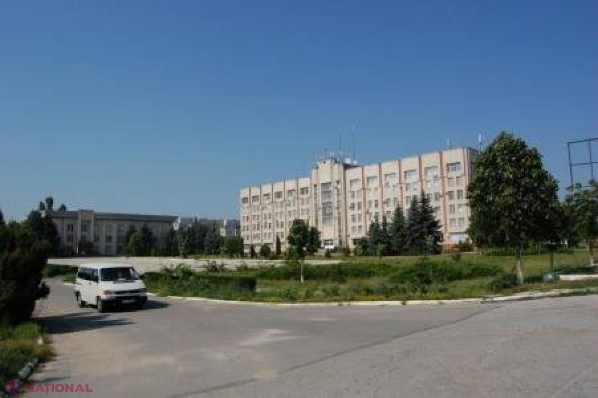 Funcționarii din Consiliul Raional Cantemir au primit indemnizații pentru „lucru în condiții nocive”