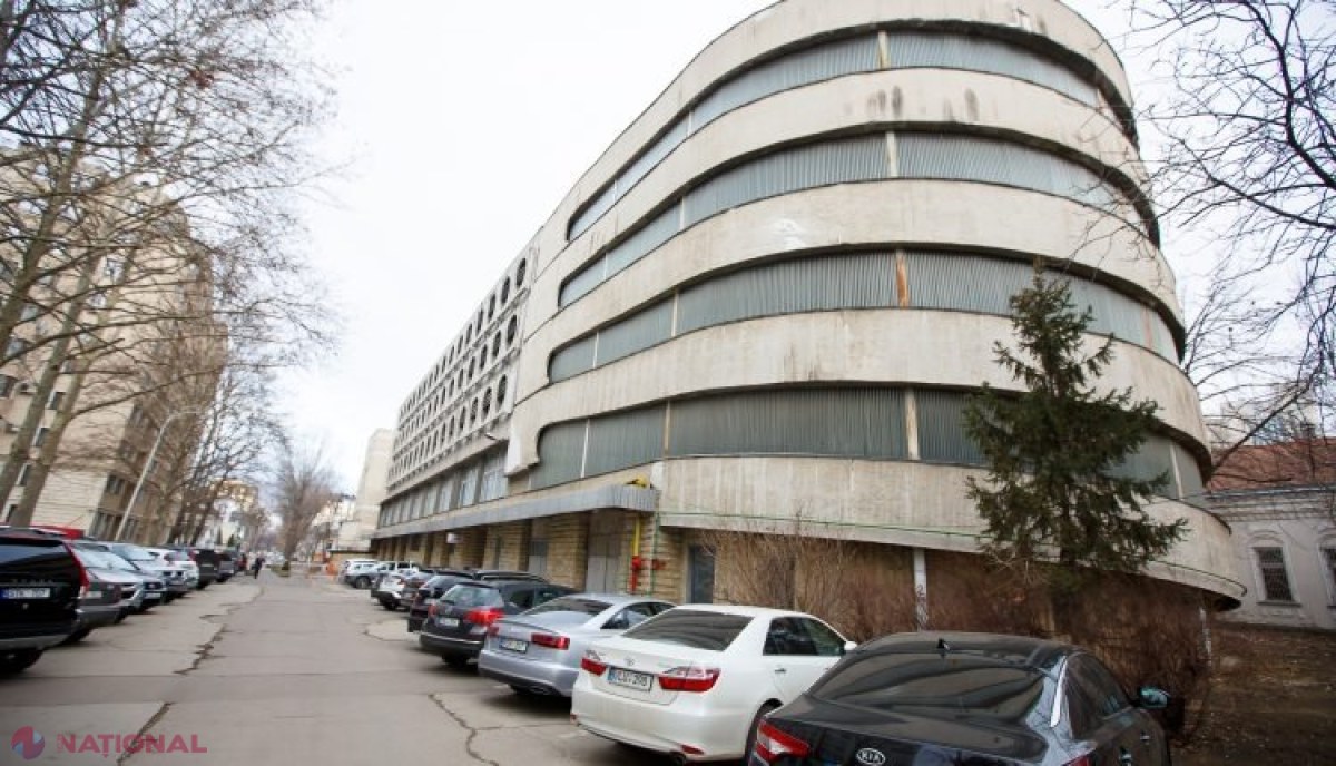 Parlamentul vrea să câștige bani: Oferă locuri de parcare în chirie! Cât costă să-ți parchezi automobilul timp de o lună în garajul Legislativului 