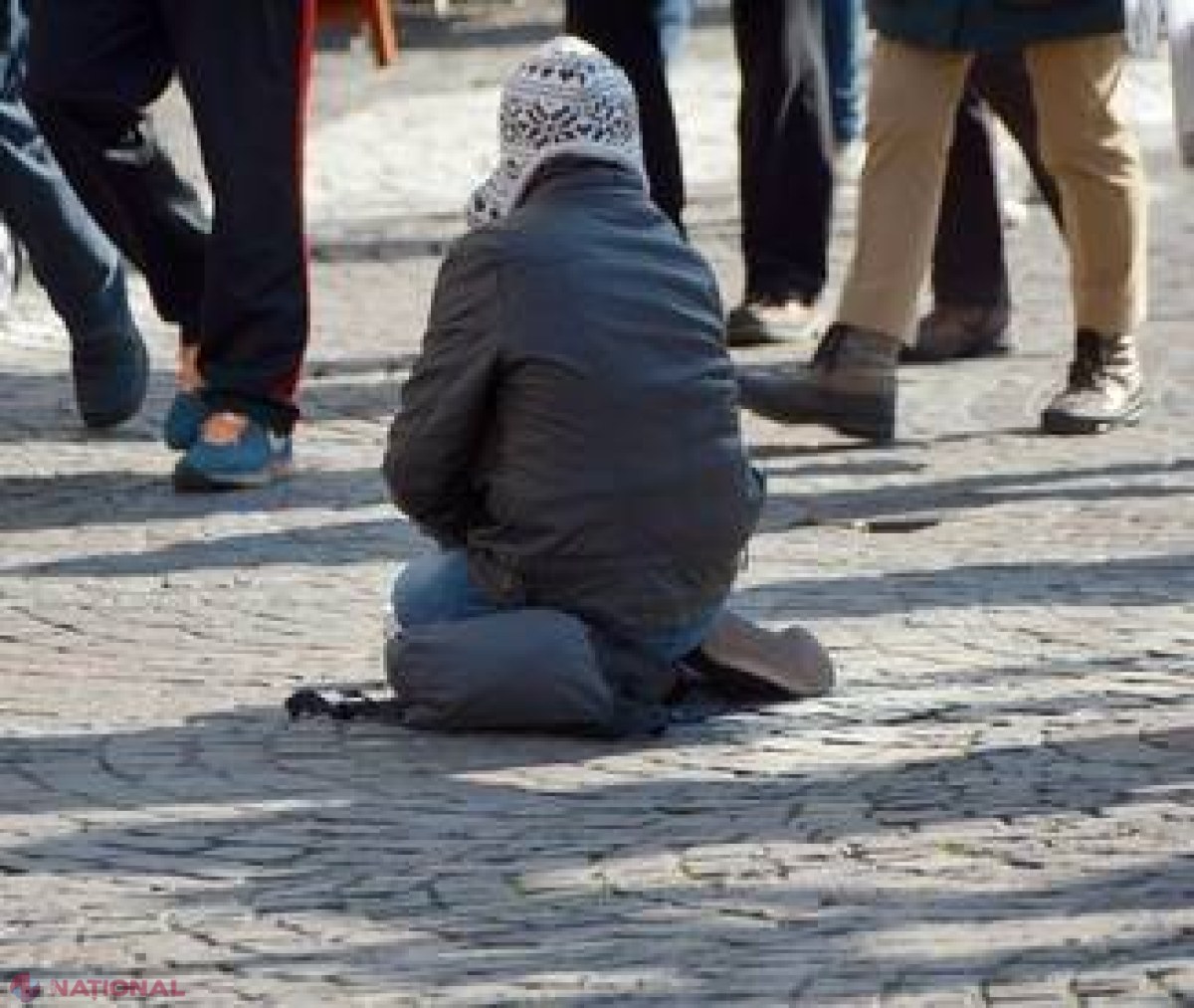Zeci de percheziţii la Paris şi în România: Peste 70 de minori trimişi la cerşit şi furat...