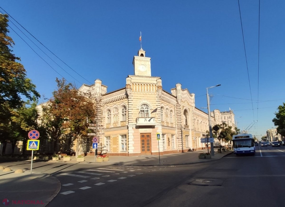 ILEGAL // Ministerul Educației și Cercetării: Primăria Chișinău NU poate obliga „în niciun mod” elevii și angajații instituțiilor de învățământ să participe la activități în afara orelor de program