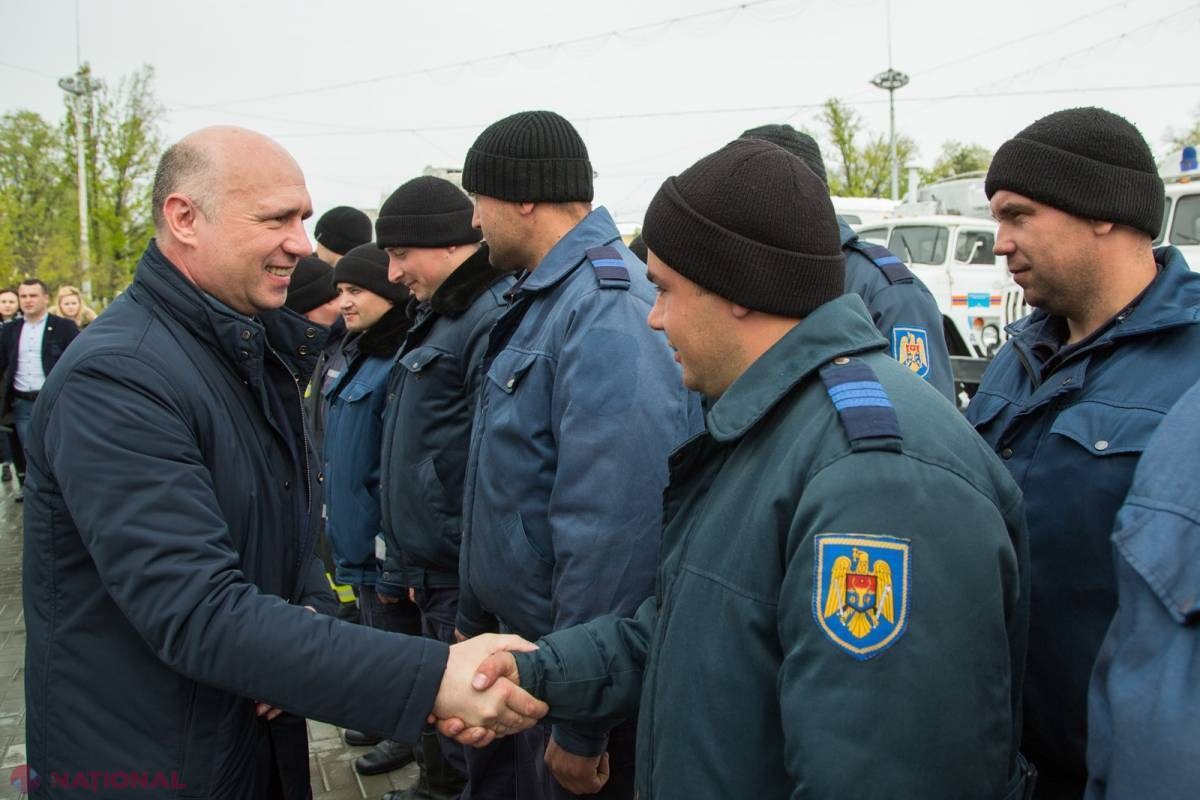 Sute de localități rămân DECONECTATE de la curentul electric, iar căile de acces spre multe sate rămân BLOCATE: „Situația rămâne grea”