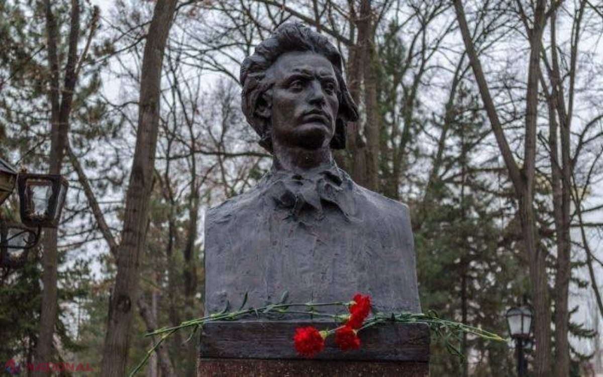 Depuneri de flori la 126 de ani de la trecerea în neființă a marelui Mihai Eminescu