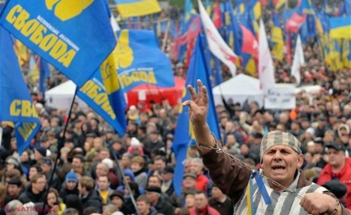 Ianukovici a căzut de acord să elibereze toţi protestatarii din arest şi cedează Guvernul opoziţiei