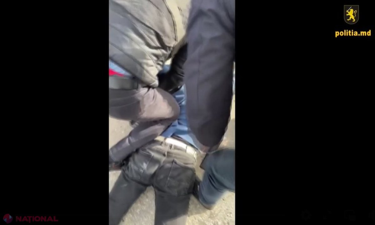 VIDEO // A urcat DROGAT la volan, iar acest lucru l-a costat scump. Polițiștii au descins cu percheziții la domiciliul șoferului și au depistat substanțe interzise de circa 600 000 de lei