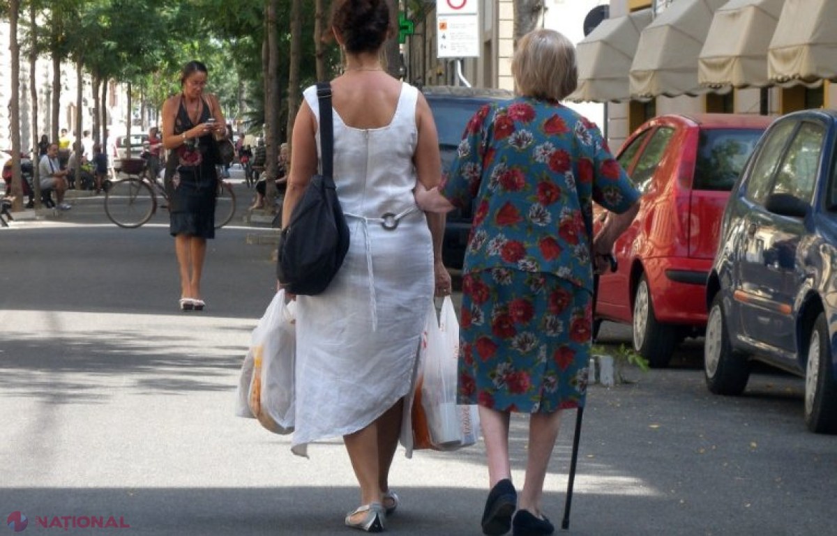 Femeile care îngrijesc bătrânii din Italia, inclusiv cele originare din R. Moldova, dar nu au certificat verde, sunt date afară
