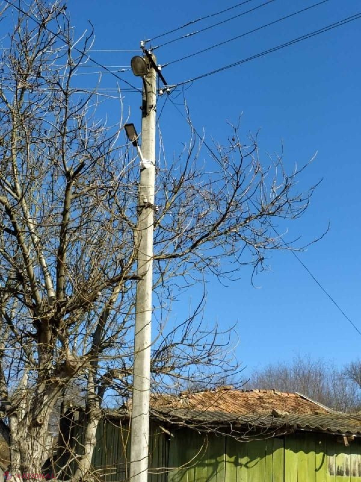 FOTO // Programul lui Șor se extinde: până la sfârșitul anului, în toate satele raionului Orhei vor fi instalate sisteme de iluminare stradală