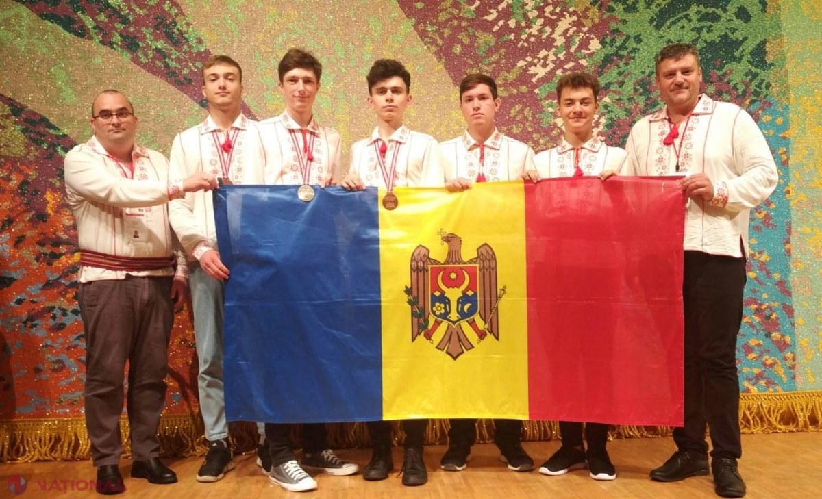 Elevii din R. Moldova au adus trei MEDALII de la Tokyo, unde a avut loc Olimpiada Internațională de Fizică. Cel mai bine clasat a fost un elev al Liceului Teoretic „Orizont”