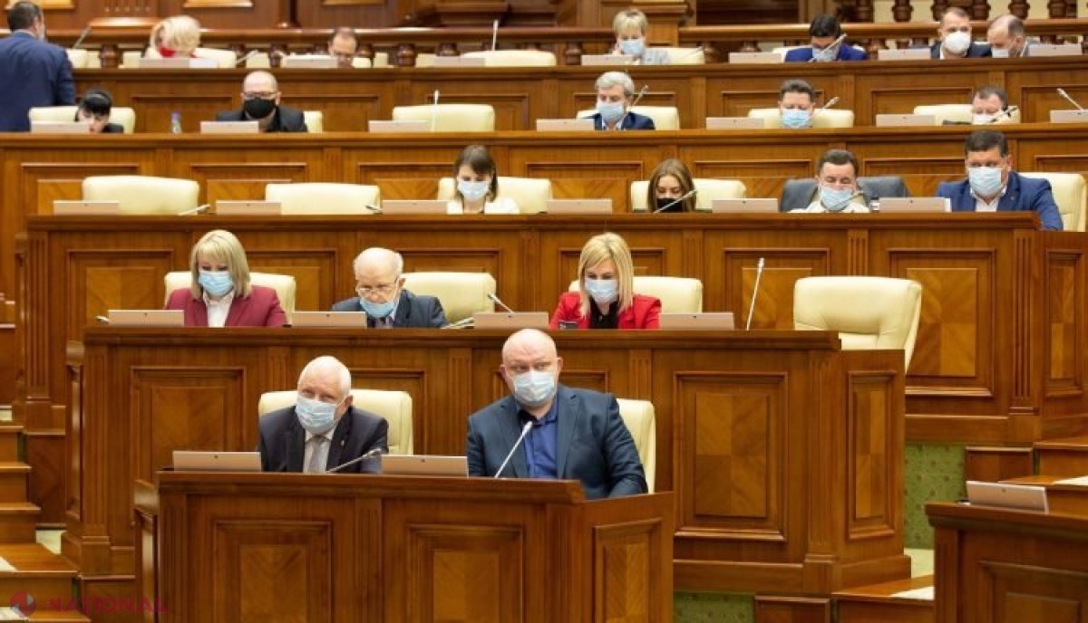 DECLARAȚIE // „Teatrele se deschid, secțiile COVID se închid, copiii revin la școală, doar socialiștii rămân în starea lor de urgență pentru a fura până la alegeri”