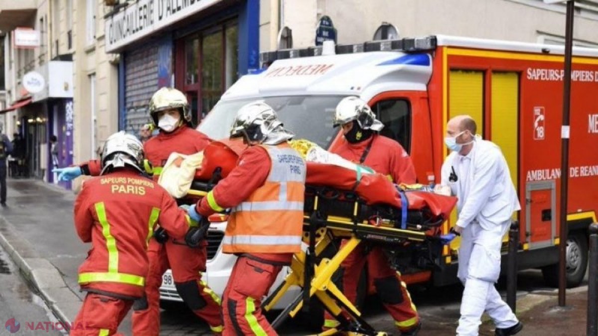 Înjunghieri lângă fosta redacție Charlie Hebdo, în urma amenințărilor Al Qaida. Doi dintre răniți sunt jurnaliști 