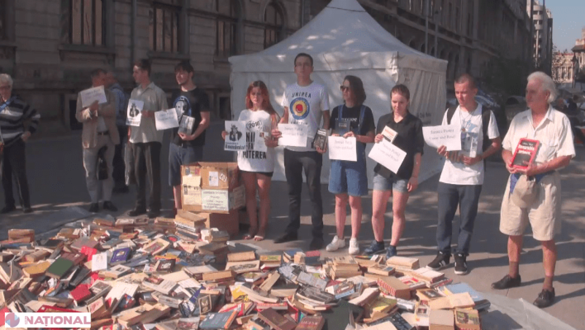 VIDEO // Cărți de Istorie pentru Ambasadorul SUA la Chișinău: „Basarabia e România!”