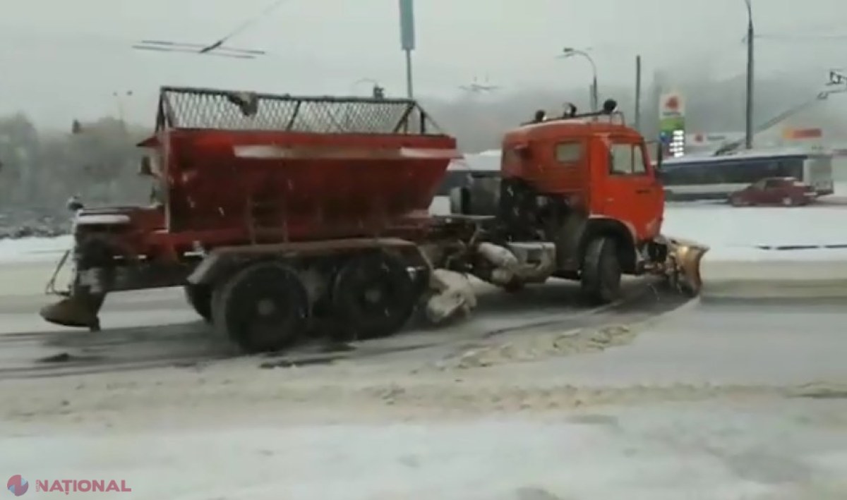 VIDEO // Primăria Chișinău a convocat ședința pentru situații excepționale: „Am închiriat mașini și utilaje suplimentare pentru a putea face față procesului de deszăpezire”