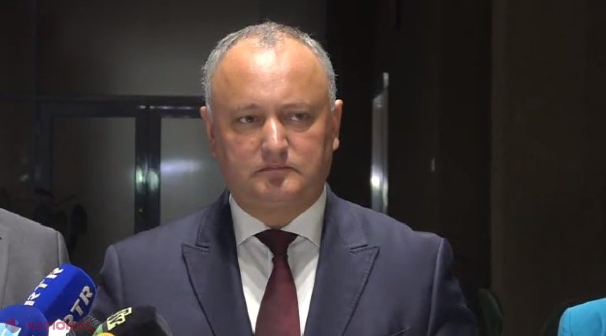 Dodon anunță că va CANDIDA pe listele PSRM la alegerile parlamentare, dar nu vrea să RENUNȚE la funcția de șef al statului. Oficialul a luat apă în gură când a fost întrebat de REALIZĂRILE sale