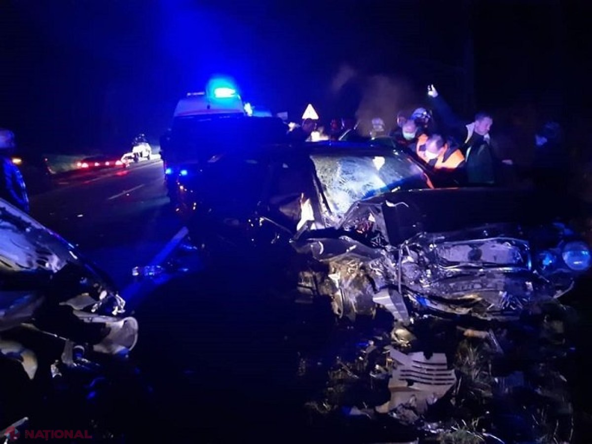FOTO // Două mașini transformate în mormane de fiare, după o depășire PERICULOASĂ, lângă Căpriana: Un mort și șapte persoane traumatizate, printre care și doi copii