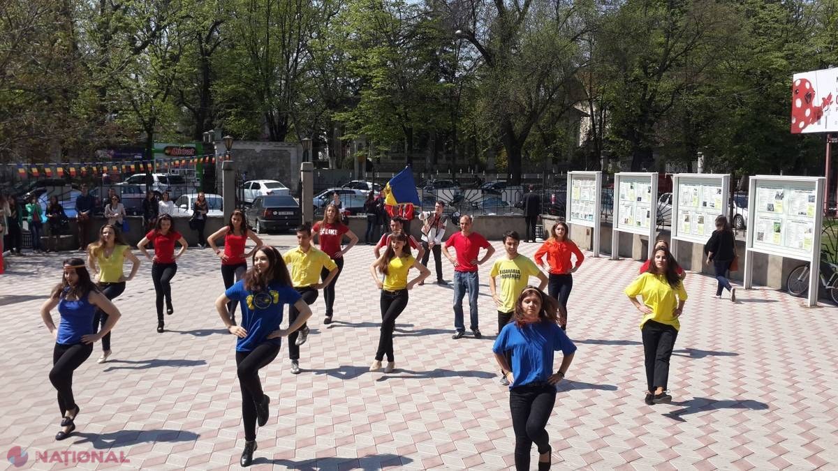 FOTO Ziua Tricolorului, în ritm de dans la USM