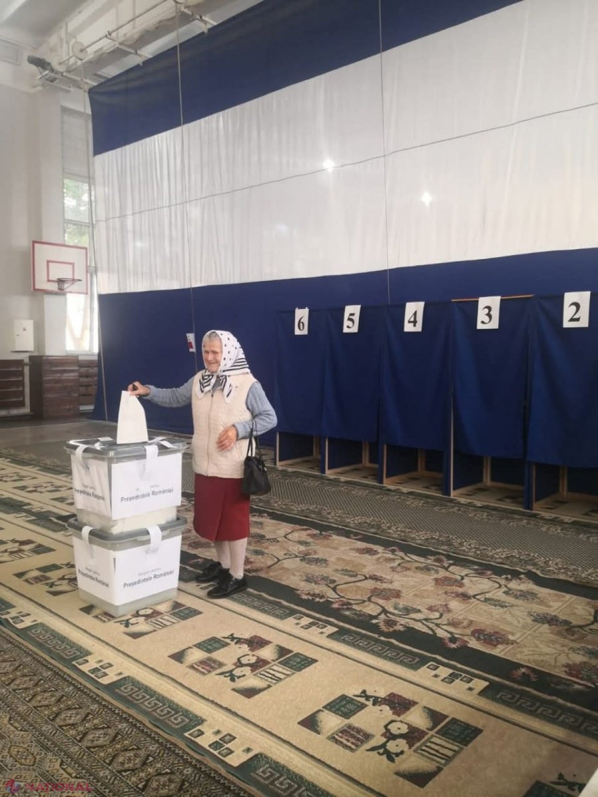 Alegeri prezidențiale în România: Aproape 91 de mii de basarabeni cu cetăţenie română au votat în R. Moldova 