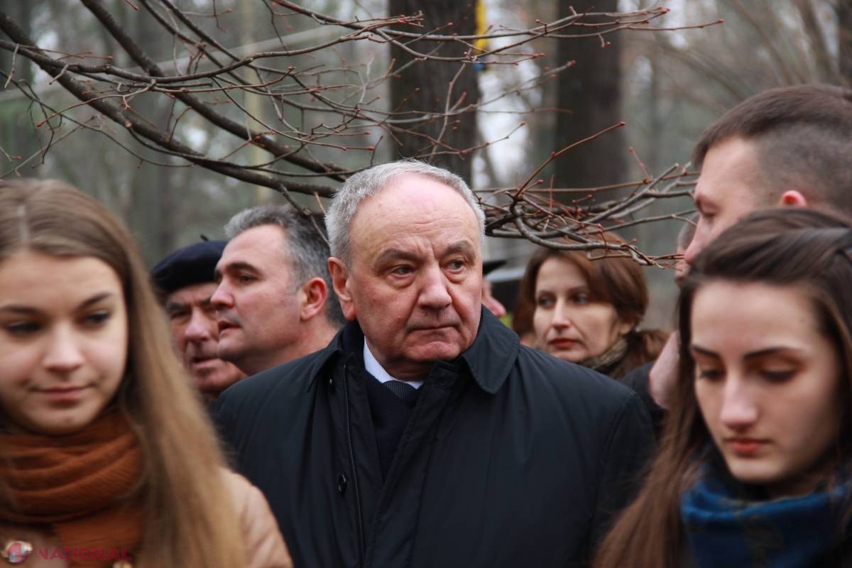 Nicolae Timofti decorează încă nouă cetățeni ai R. Moldova    