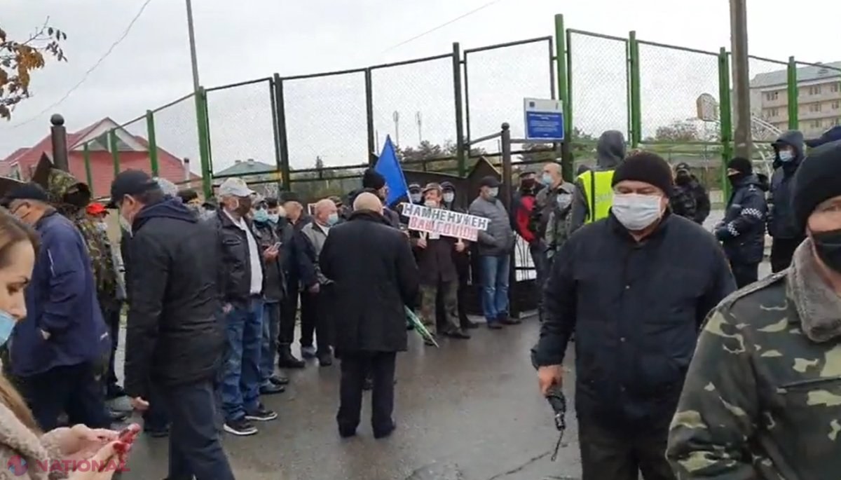 VIDEO // IGP oferă detalii despre INCIDENTELE de la Varnița. O persoană a fost REȚINUTĂ de oamenii legii, pentru că a folosit spray lacrimogen