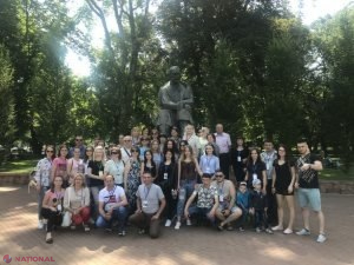 CENTENAR // MRP a derulat a treia etapă a proiectului „Descoperă și Cunoaște România”. 50 de etnici români din zona Cernăuți au vizitat muzee și monumentele istorice