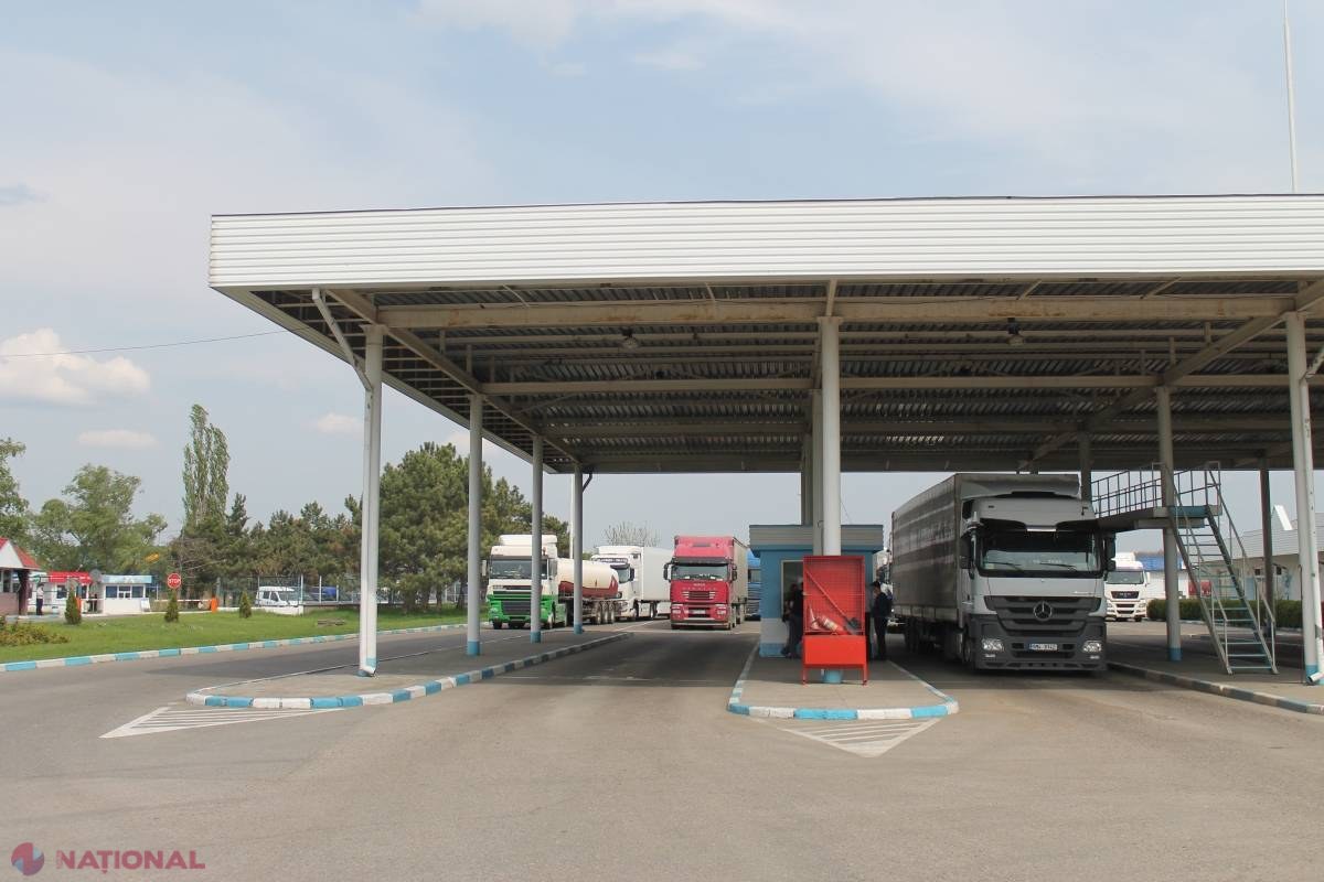 Un vameș din R. Moldova, DEMIS, pentru că a permis trecerea unui automarfar TICSIT cu ANABOLIZANTE. Marfa interzisă a fost găsită de vameșii din România