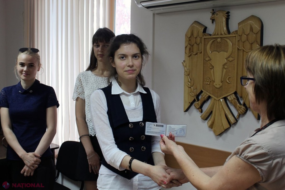 NOU // Buletinul de identitate, OBLIGATORIU de la vârsta de 16 ani în R. Moldova: Documentul este eliberat GRATUIT