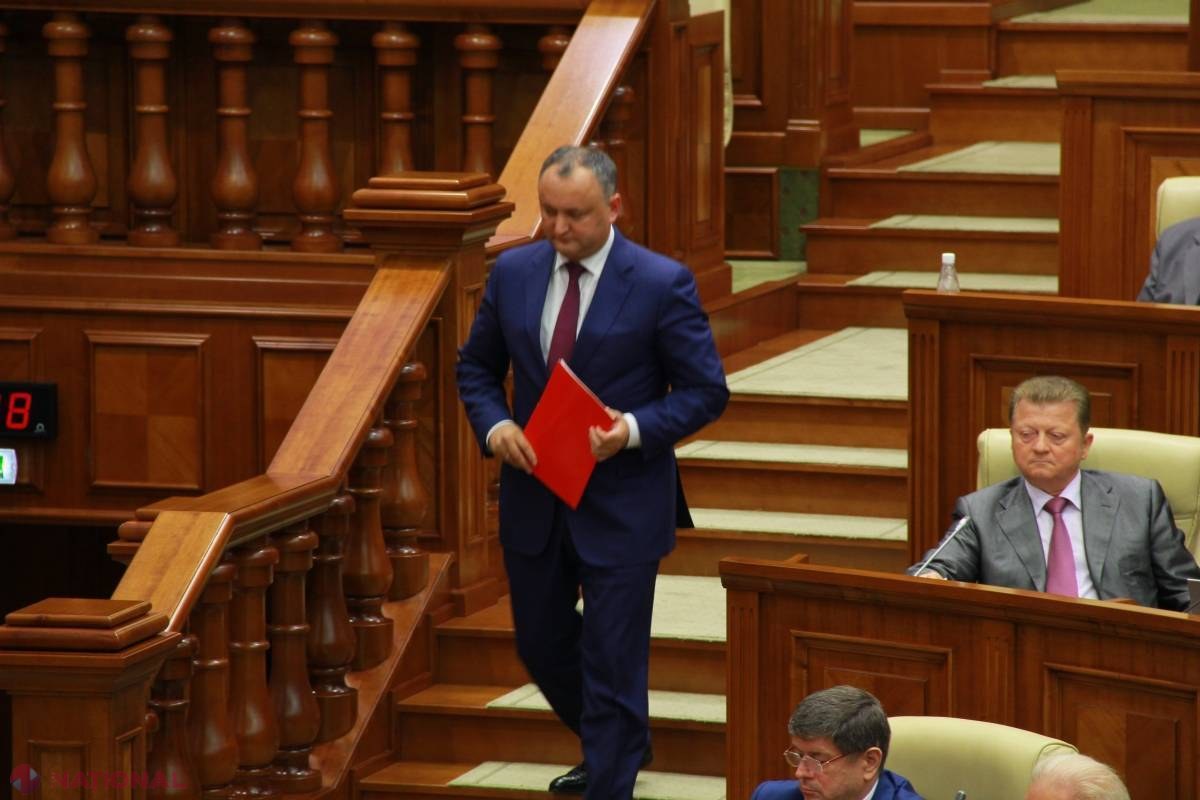 DOC // Fracțiunea PSRM din Parlament a rămas fără un deputat