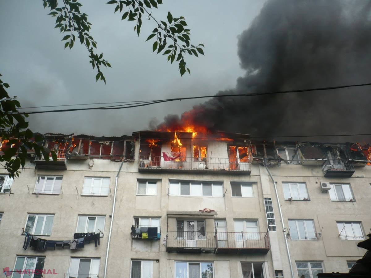 ASTĂZI încep lucrările de reconstrucție a mansardei incendiate 