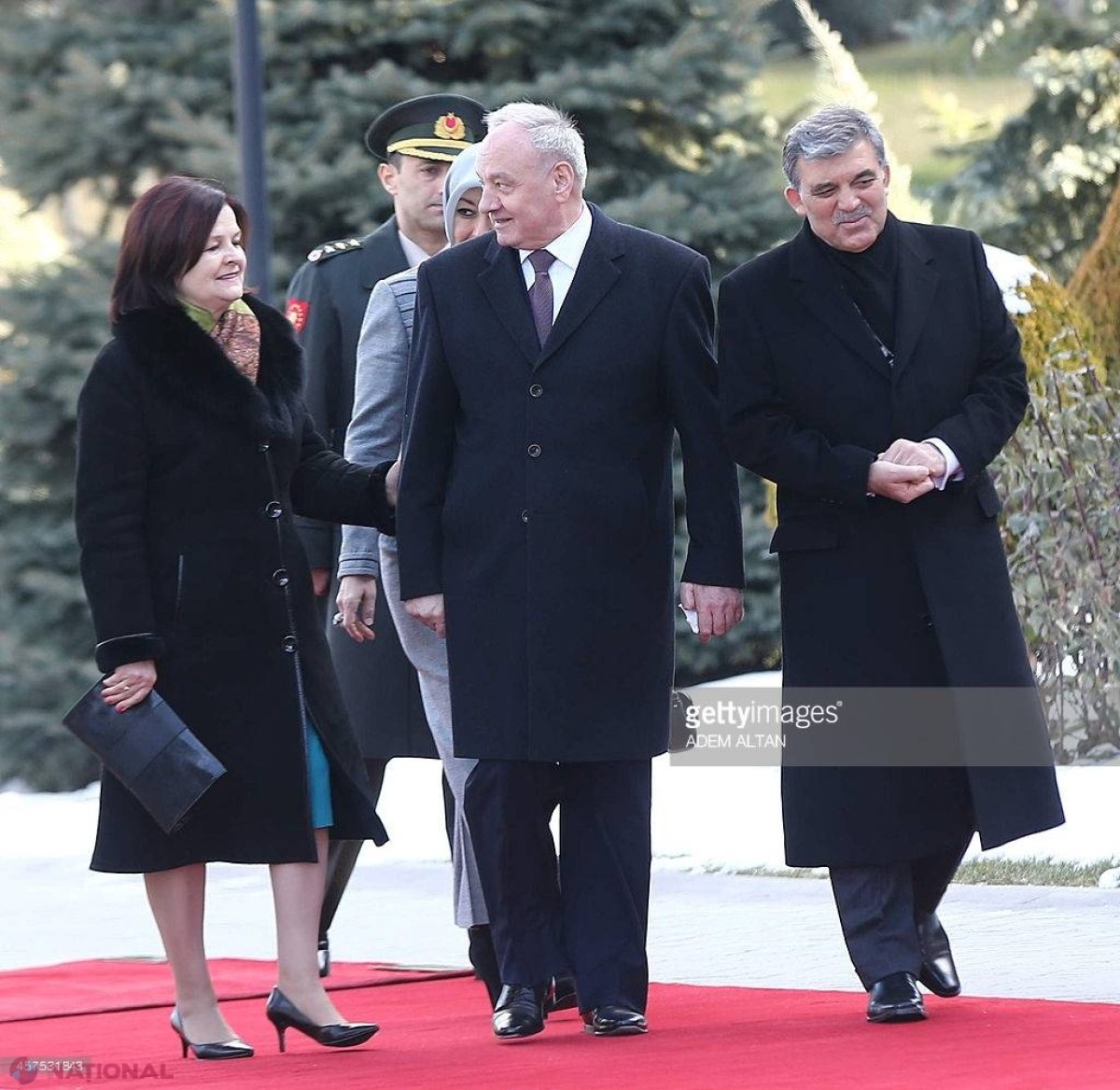 Ce VENITURI a avut familia luI Timofti în 2015. Președintele și-a închis depozitele bancare