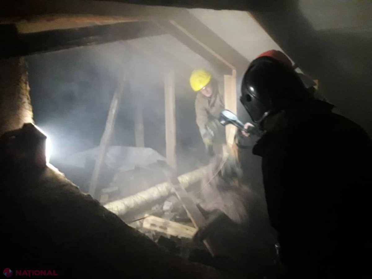 FOTO // Mănăstire din R. Moldova, în FLĂCĂRI: Nouă persoane, evacuate